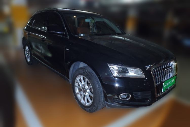 Used Audi Q5 2016 40 TFSI Trendy Edition Front Right 45 Deg