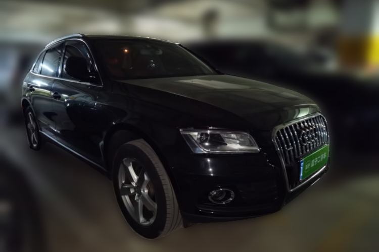 Used Audi Q5 2016 40 TFSI Trendy Edition Front Right 45 Deg