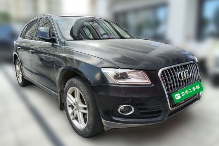 Used Audi Q5 2016 40 TFSI Comfort Model Front Right 45 Deg