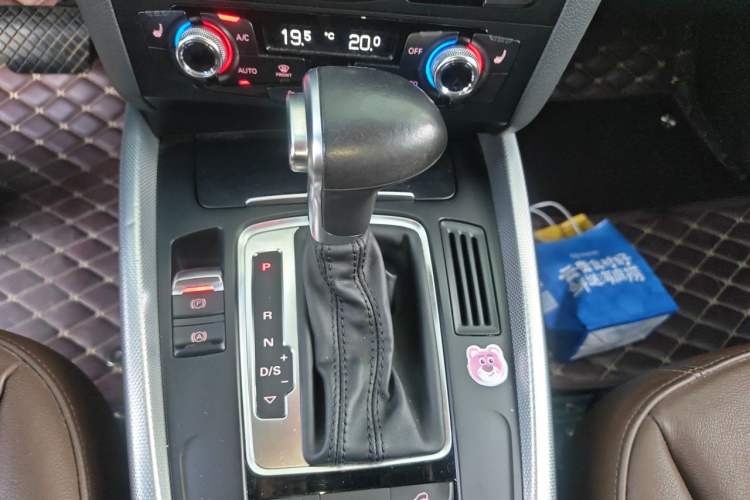 Used Audi Q5 2016 40 TFSI Technology Edition Gear Lever