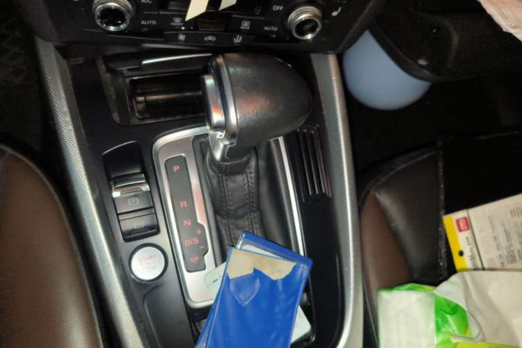 Used Audi Q5 2016 40 TFSI Technology Edition Gear Lever