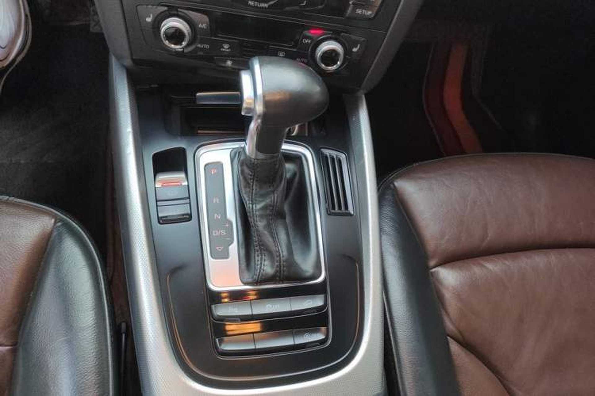 Used Audi Q5 2016 40 TFSI Technology Edition Gear Lever
