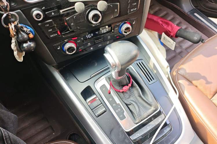 Used Audi Q5 2016 40 TFSI Technology Edition Gear Lever