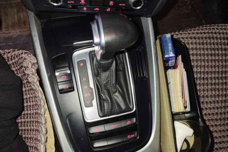 Used Audi Q5 2016 40 TFSI Technology Edition Gear Lever