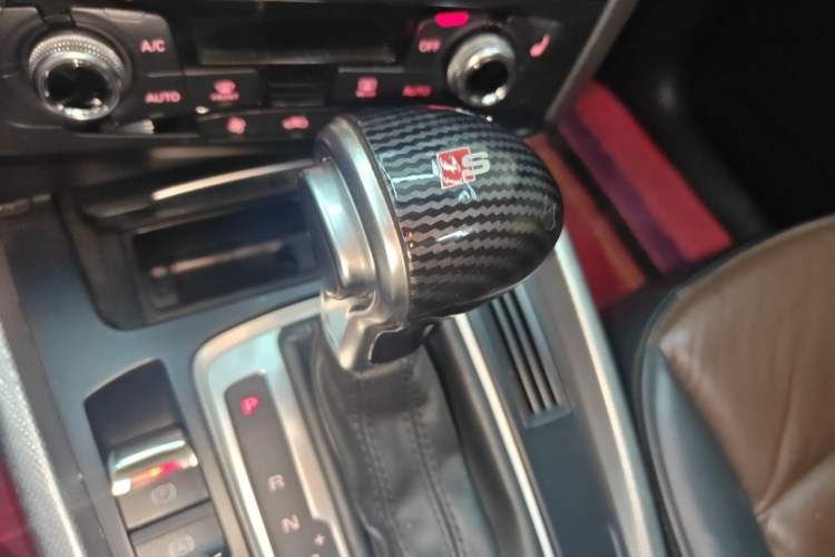 Used Audi Q5 2016 40 TFSI Technology Edition Gear Lever