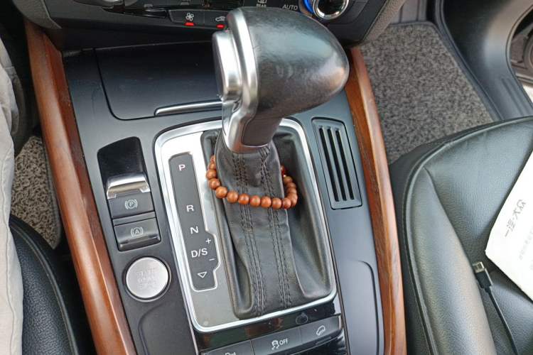 Used Audi Q5 2016 40 TFSI Technology Edition Gear Lever