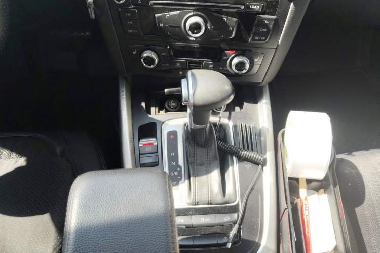 Used Audi Q5 2016 40 TFSI Technology Edition Gear Lever