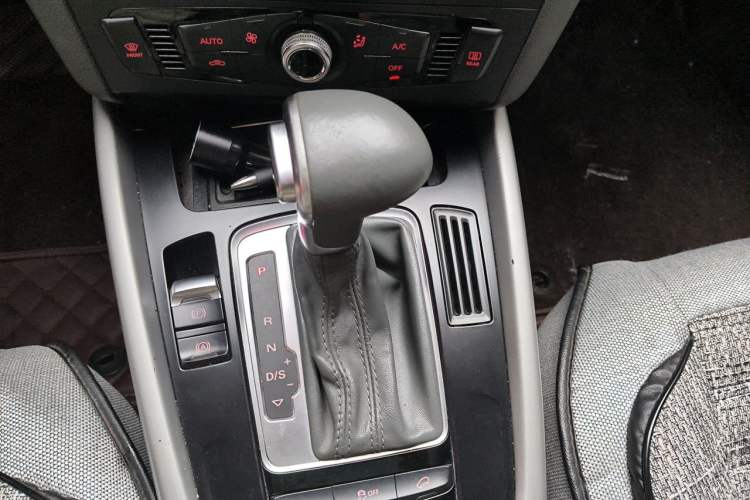 Used Audi Q5 2016 40 TFSI Trendy Edition Gear Lever