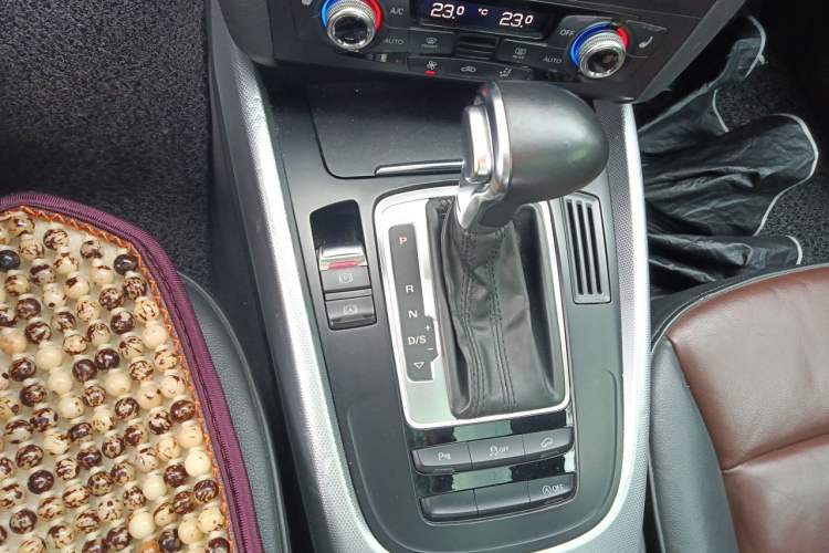 Used Audi Q5 2016 40 TFSI Technology Edition Gear Lever