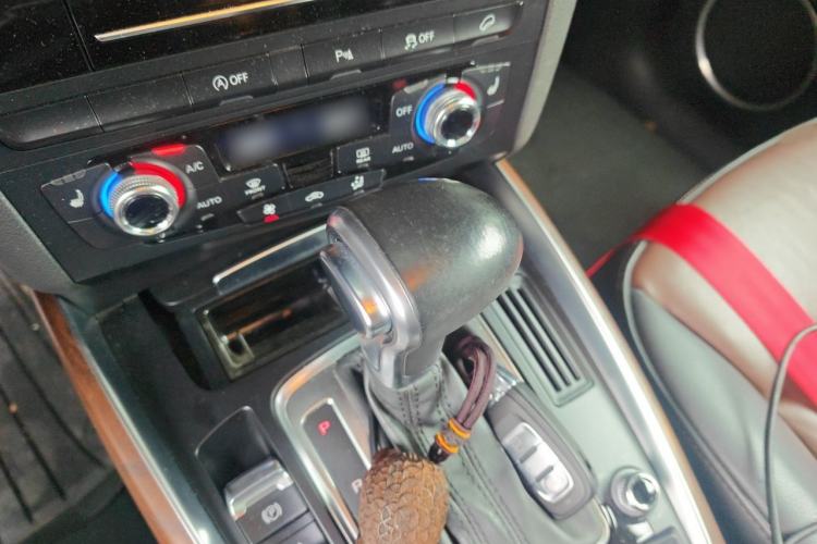 Used Audi Q5 2016 40 TFSI Technology Edition Gear Lever