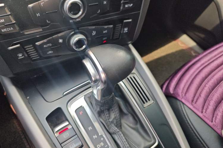 Used Audi Q5 2016 40 TFSI Technology Edition Gear Lever