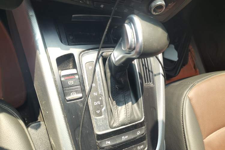 Used Audi Q5 2016 40 TFSI Technology Edition Gear Lever