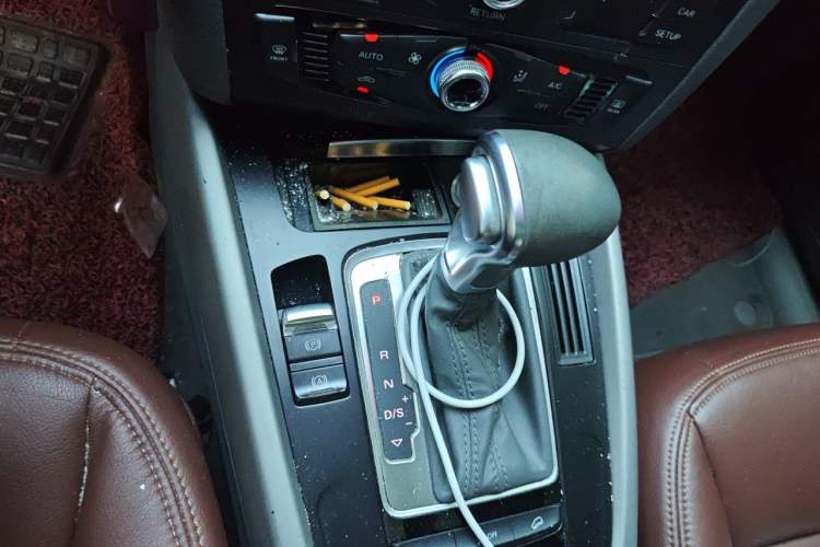 Used Audi Q5 2016 40 TFSI Trendy Edition Gear Lever