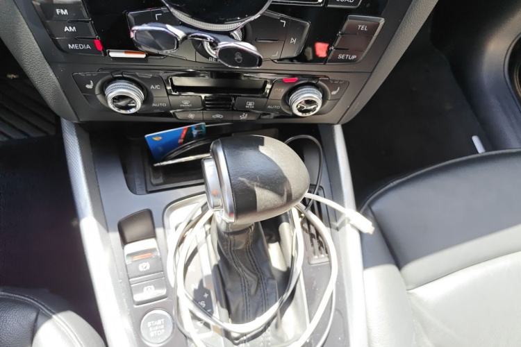 Used Audi Q5 2016 40 TFSI Technology Edition Gear Lever