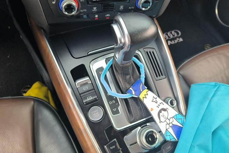 Used Audi Q5 2016 40 TFSI Technology Edition Gear Lever