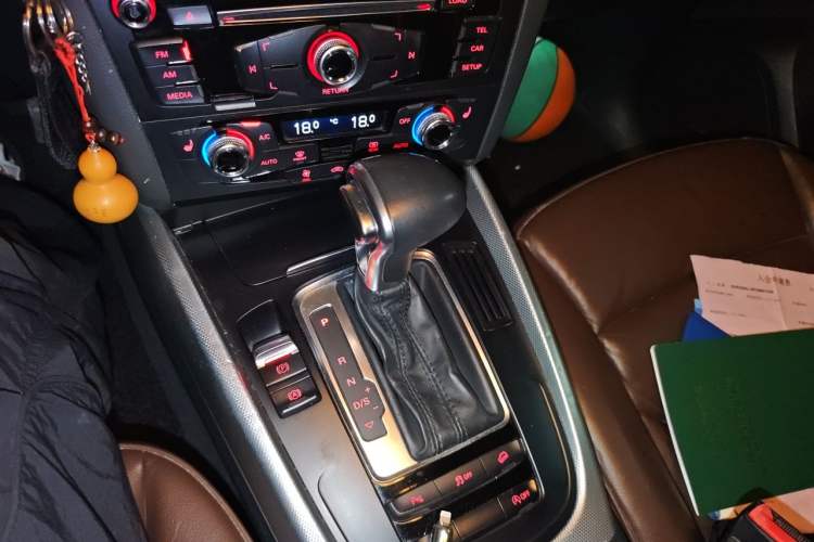 Used Audi Q5 2016 40 TFSI Technology Edition Gear Lever