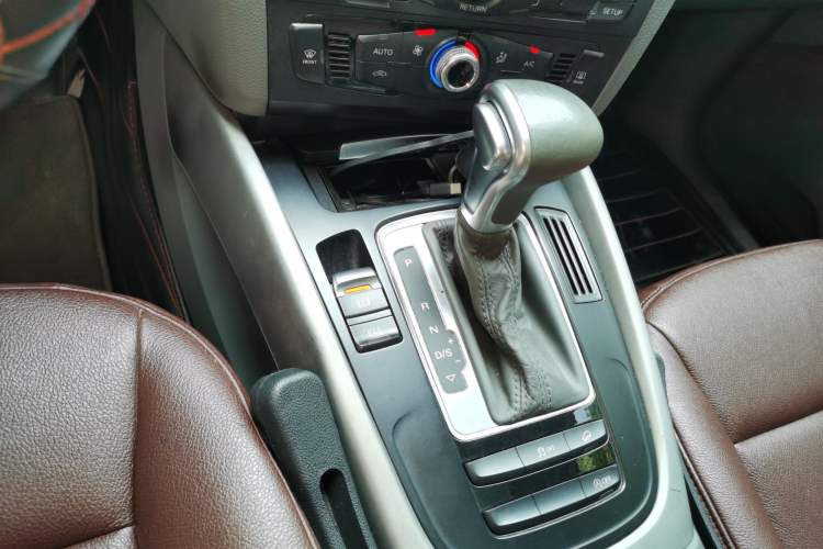 Used Audi Q5 2016 40 TFSI Trendy Edition Gear Lever