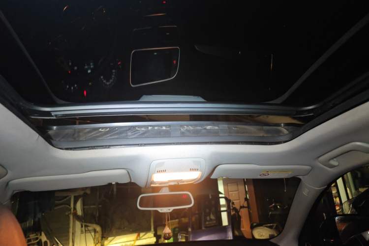 Used Audi Q5 2016 Plus 40 TFSI Dynamic Model Headliner