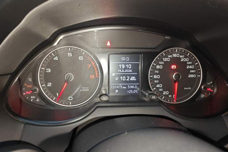 Used Audi Q5 2016 40 TFSI Trendy Edition Instrument Cluster