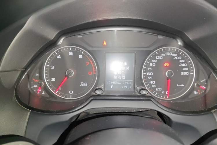 Used Audi Q5 2016 40 TFSI Technology Edition Instrument Cluster
