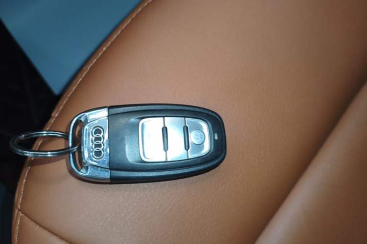 Used Audi Q5 2016 40 TFSI Trendy Edition Interior 1
