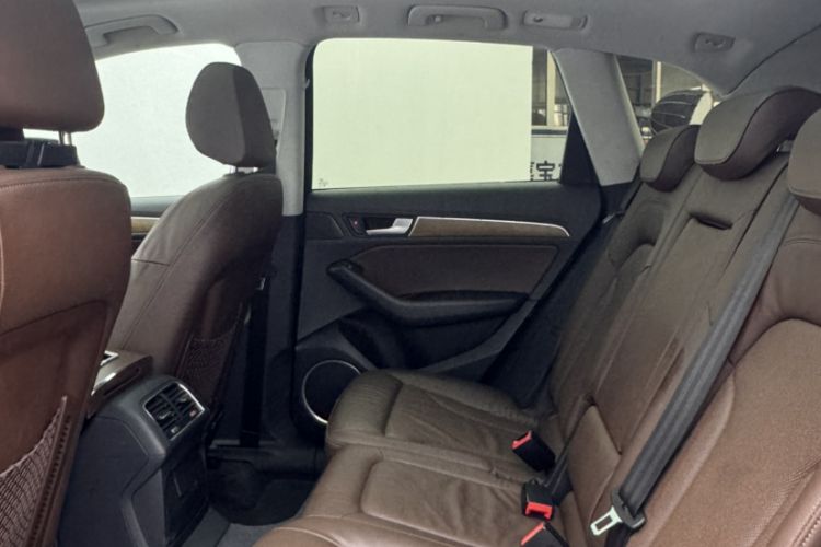 Used Audi Q5 2016 40 TFSI Luxury Model Interior 3