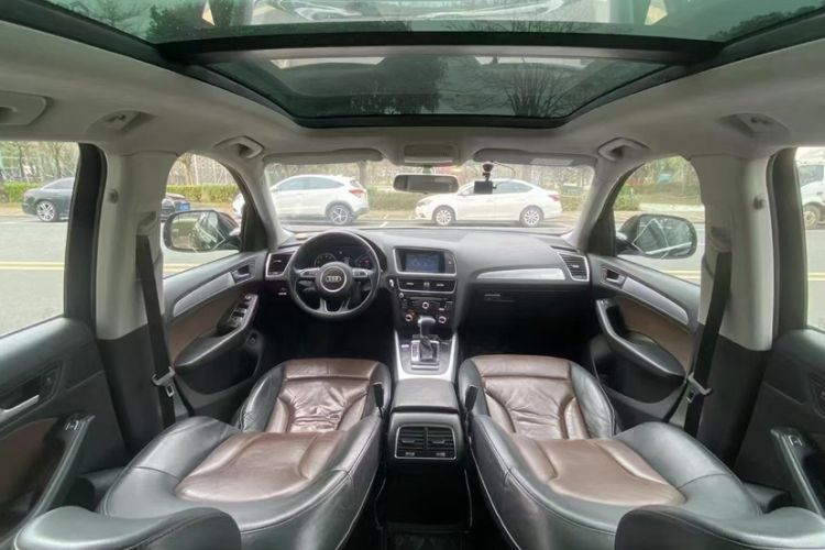 Used Audi Q5 2016 40 TFSI Technology Edition Interior 5