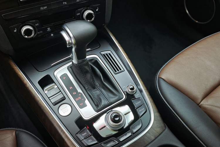 Used Audi Q5 2016 40 TFSI Comfort Model Interior 5