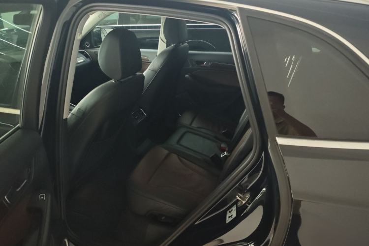 Used Audi Q5 2016 40 TFSI Comfort Model Interior 7