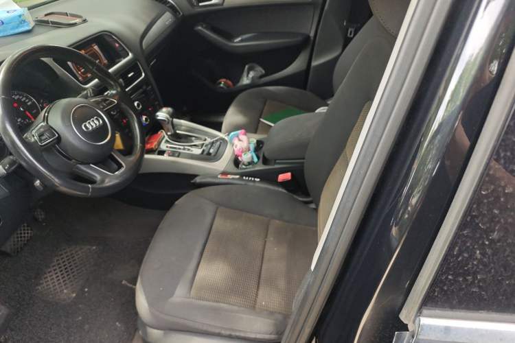 Used Audi Q5 2016 40 TFSI Trendy Edition Left Front Seat