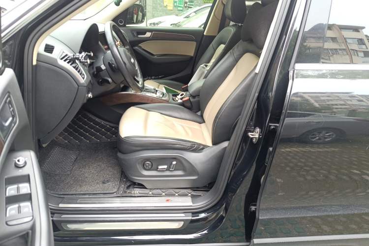 Used Audi Q5 2016 40 TFSI Comfort Model Left Front Seat