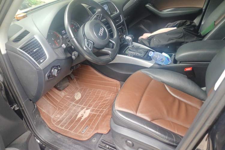 Used Audi Q5 2016 40 TFSI Technology Edition Left Front Seat