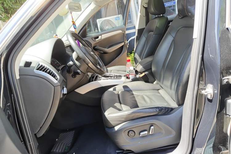 Used Audi Q5 2016 40 TFSI Technology Edition Left Front Seat