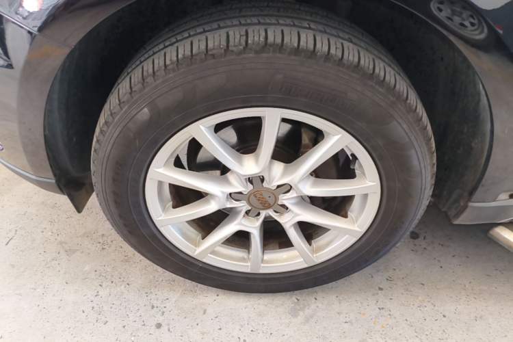 Used Audi Q5 2016 40 TFSI Trendy Edition Left Front Wheel Hub