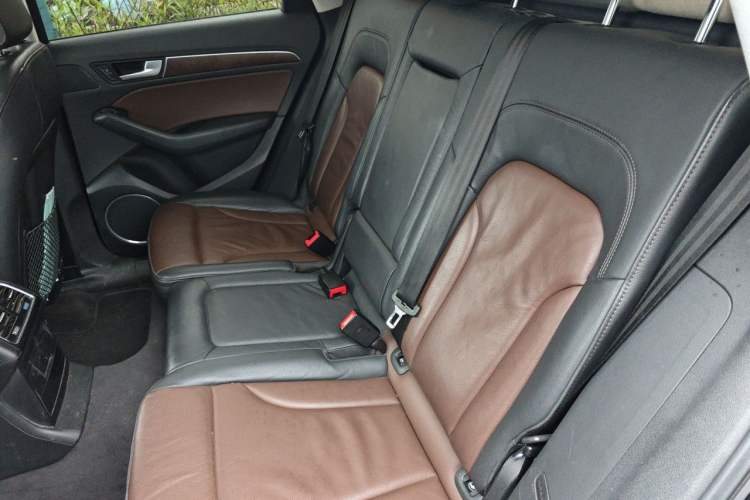 Used Audi Q5 2016 40 TFSI Comfort Model Left Rear Seat