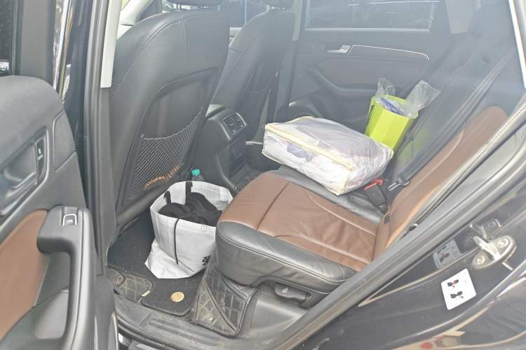 Used Audi Q5 2016 40 TFSI Comfort Model Left Rear Seat