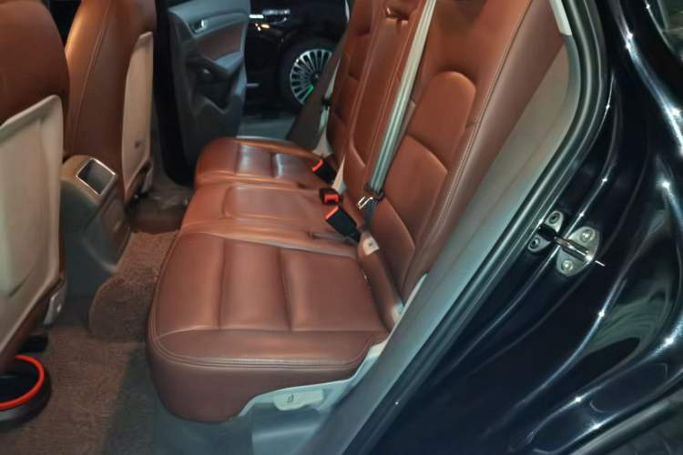 Used Audi Q5 2016 40 TFSI Trendy Edition Left Rear Seat