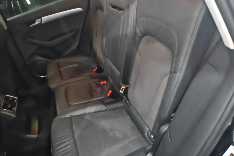 Used Audi Q5 2016 Plus 40 TFSI Dynamic Model Left Rear Seat