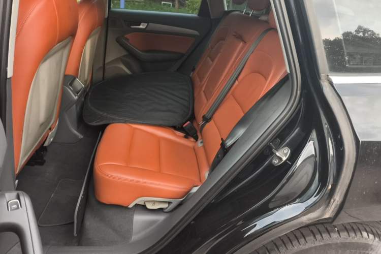 Used Audi Q5 2016 40 TFSI Trendy Edition Left Rear Seat