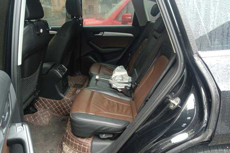 Used Audi Q5 2016 40 TFSI Technology Edition Left Rear Seat