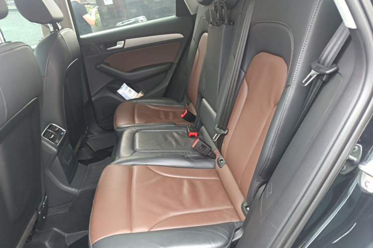 Used Audi Q5 2016 40 TFSI Technology Edition Left Rear Seat
