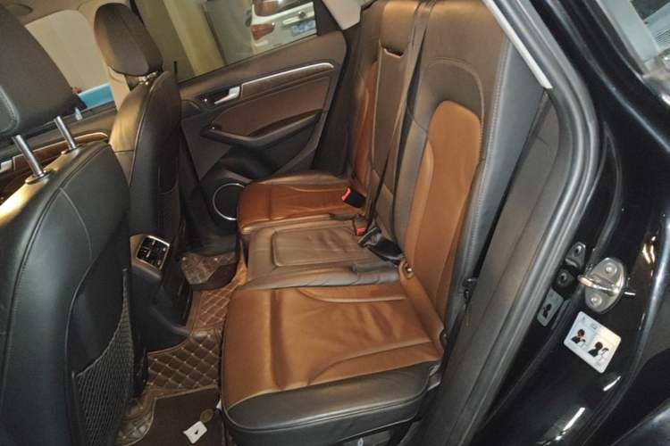 Used Audi Q5 2016 40 TFSI Comfort Model Left Rear Seat