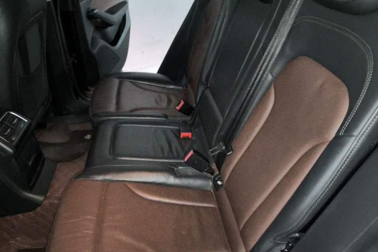 Used Audi Q5 2016 40 TFSI Technology Edition Left Rear Seat