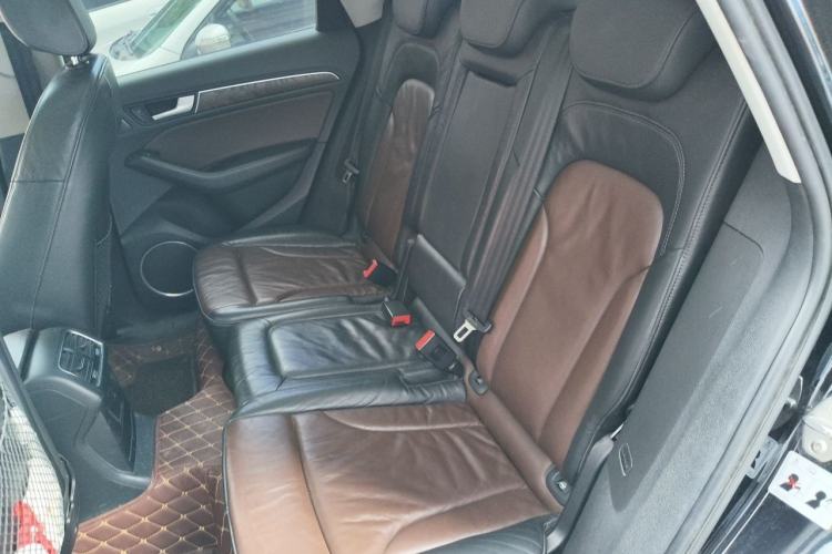 Used Audi Q5 2016 40 TFSI Comfort Model Left Rear Seat