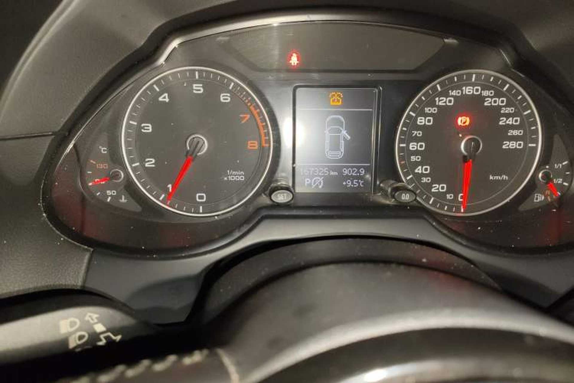 Used Audi Q5 2016 40 TFSI Technology Edition Odometer Close Up