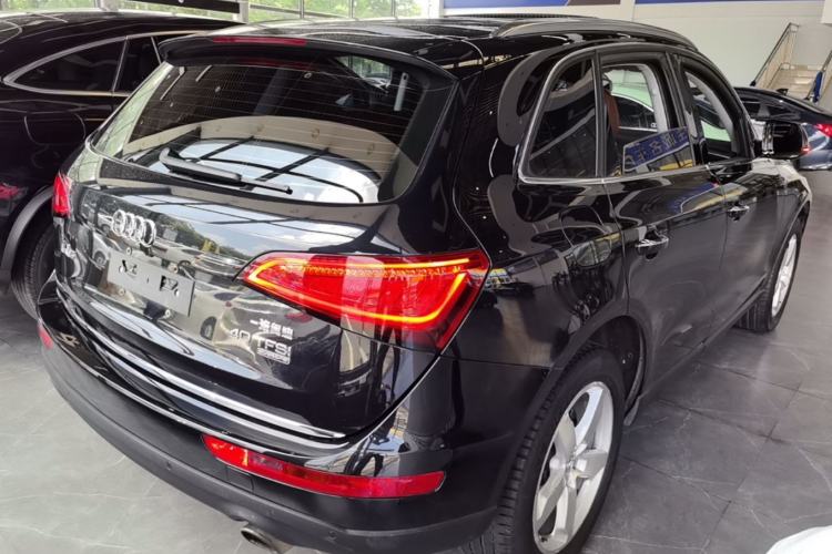 Used Audi Q5 2016 40 TFSI Technology Edition Rear Right 45 Deg