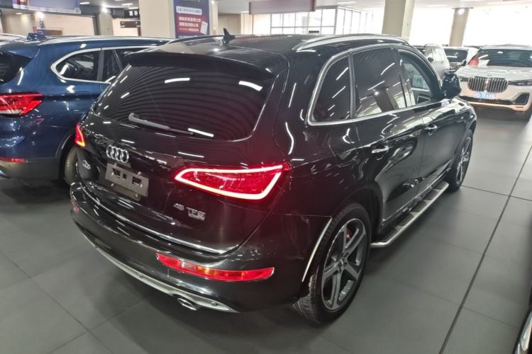 Used Audi Q5 2016 Plus 40 TFSI Dynamic Model Rear Right 45 Deg