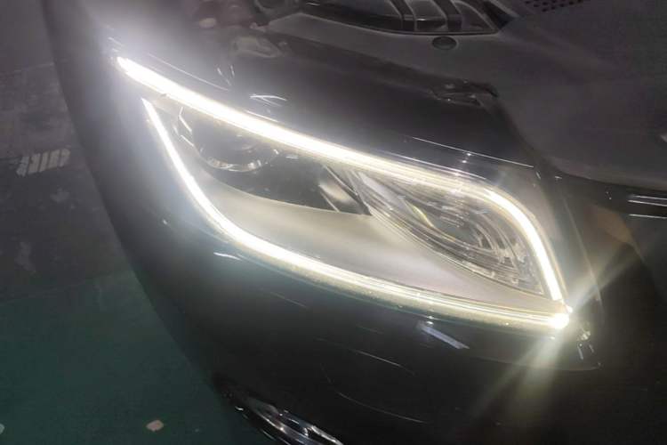 Used Audi Q5 2016 40 TFSI Technology Edition Right Front Headlight