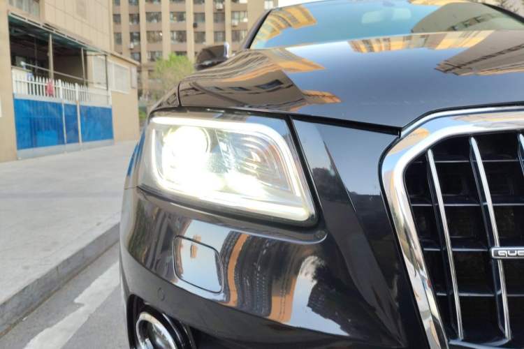 Used Audi Q5 2016 40 TFSI Technology Edition Right Front Headlight