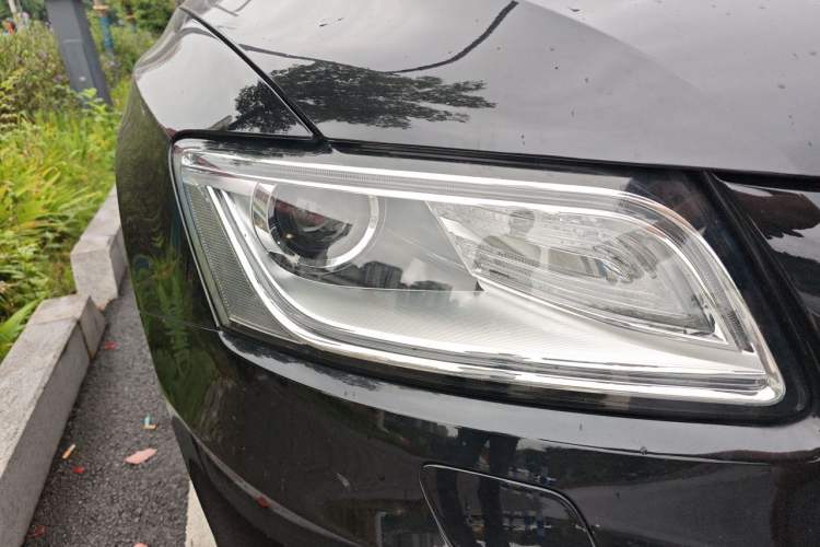 Used Audi Q5 2016 40 TFSI Comfort Model Right Front Headlight